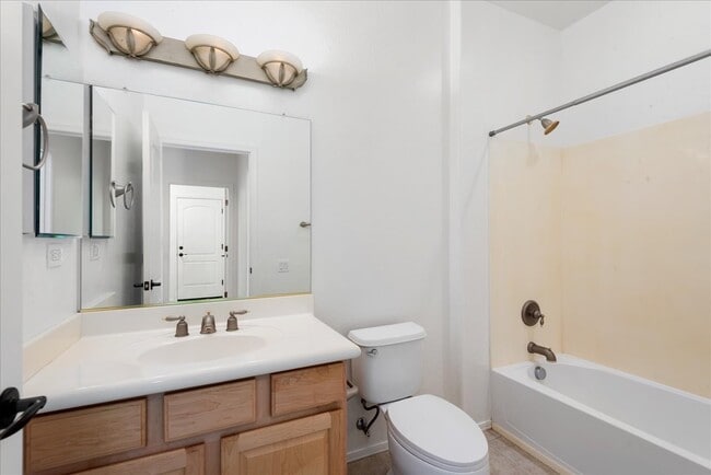 Building Photo - 22419 N San Ramon Ct