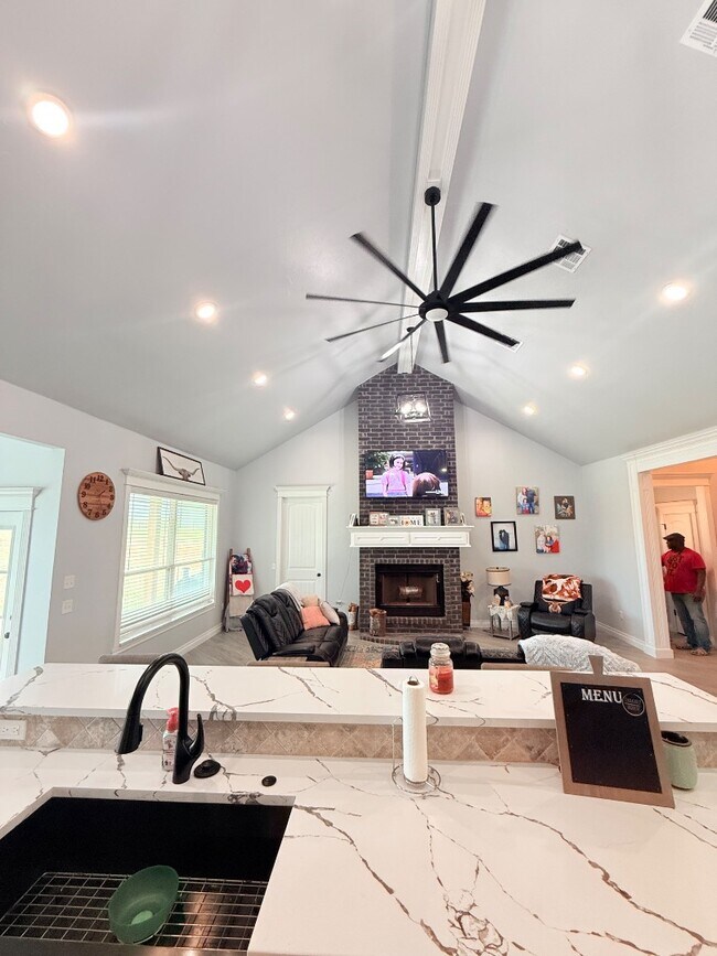 Building Photo - 2276 County Rd 1333