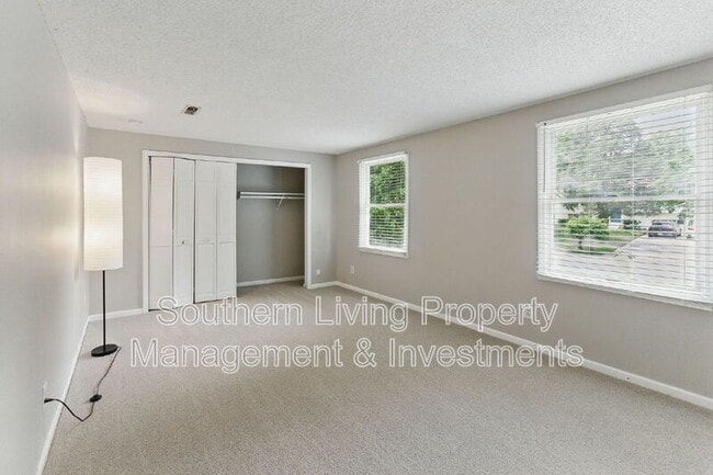 Building Photo - 7016 Wannamaker Ln