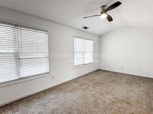 Building Photo - 75 Pearl Chambers Dr