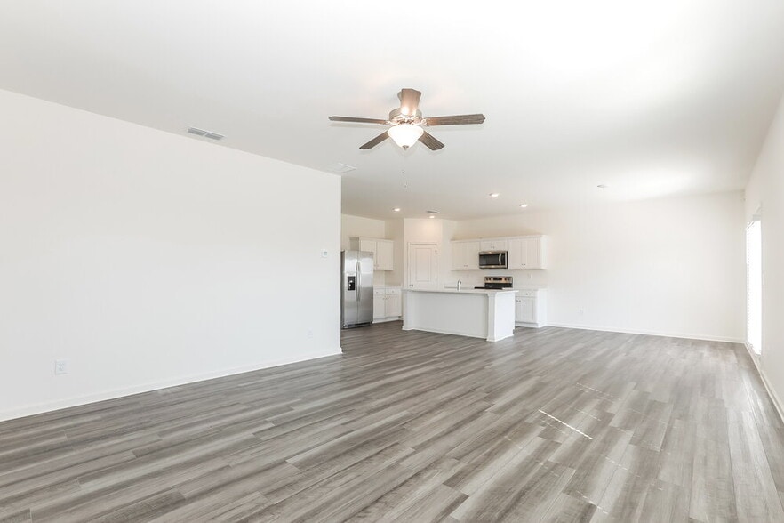 Building Photo - 132 Bentwater Wy