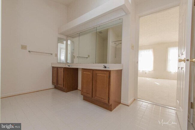 Building Photo - 14114 Silent Wood Way