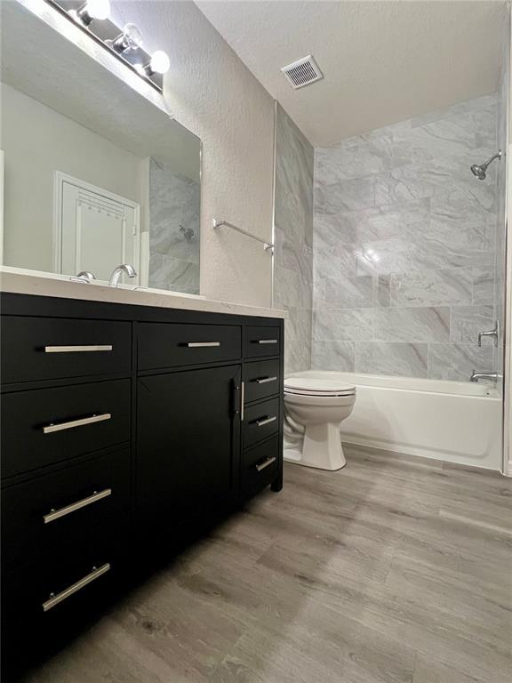 Building Photo - 17112 Carrington Park Dr