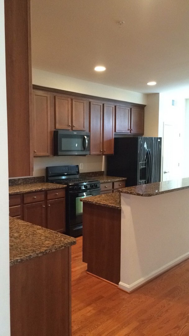 Building Photo - Great Townhouse in Wildewood in California MD