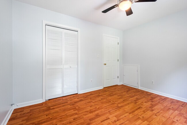 Building Photo - 1502 Hollywood St