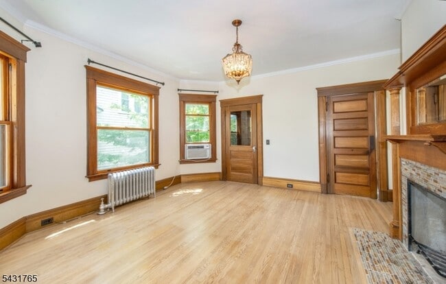 Building Photo - 294 Claremont Ave