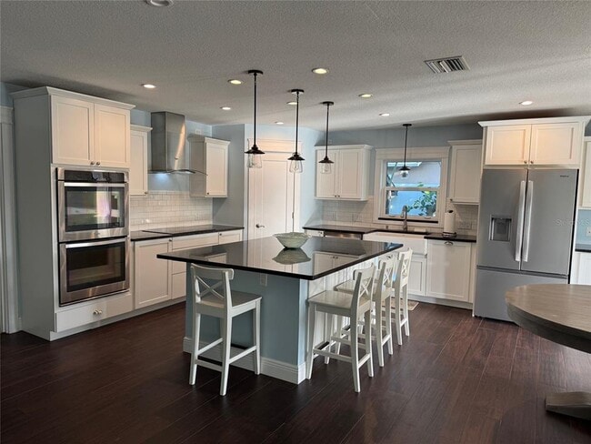 Building Photo - 4604 Bay Crest Dr