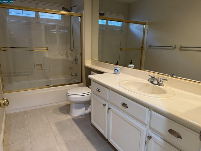 Building Photo - 600 Bourne Ct