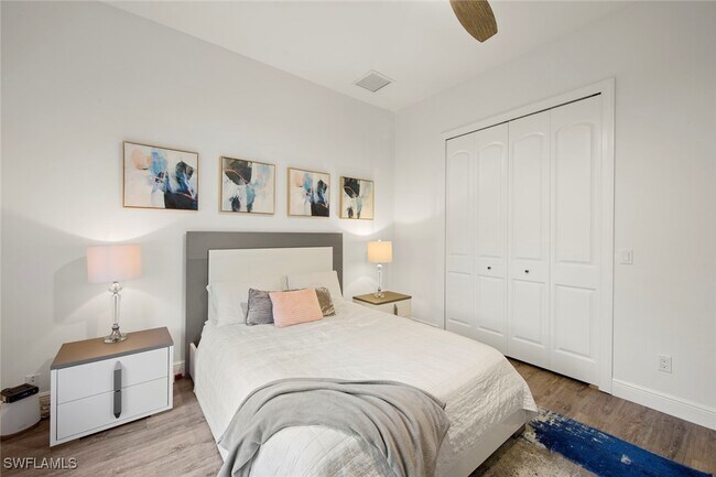 Building Photo - 27153 Barefoot Ln