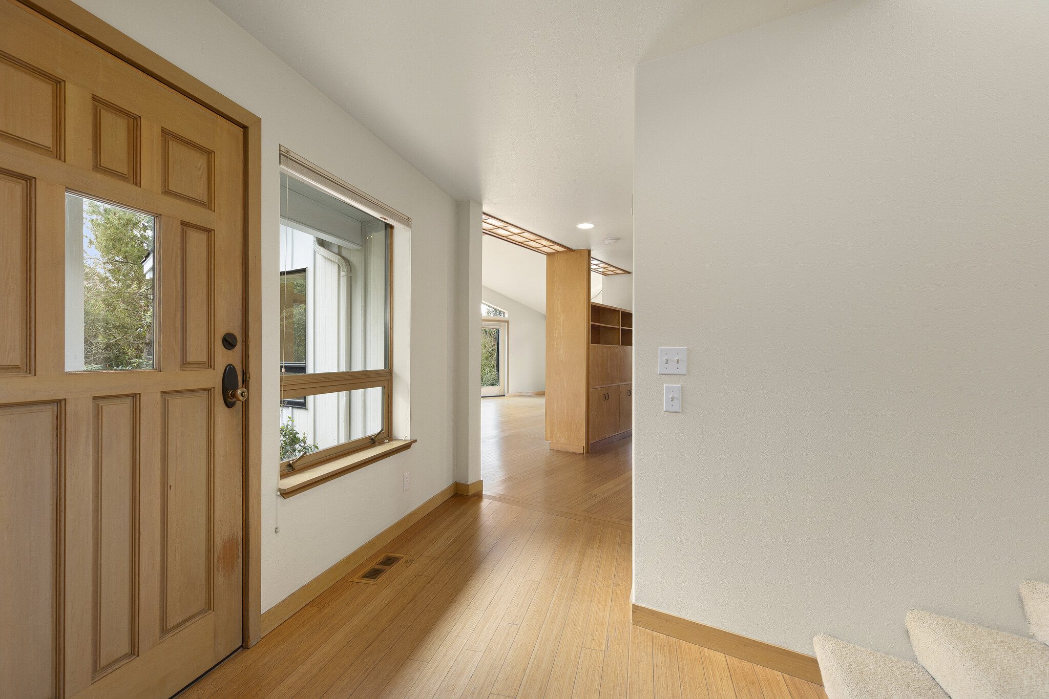 Front entry. - 1123 Cherry Ave NE