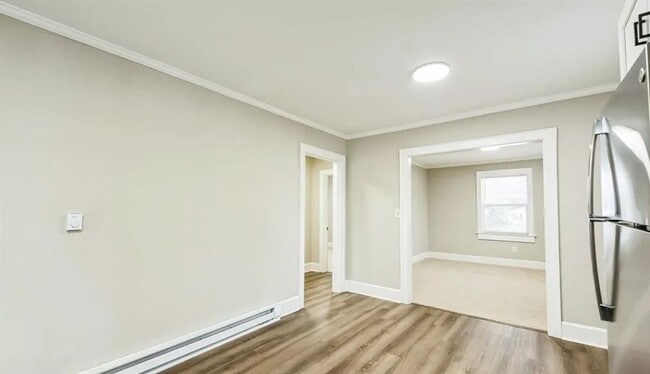 Building Photo - Welcome to this Beautiful Newly Renovated ...