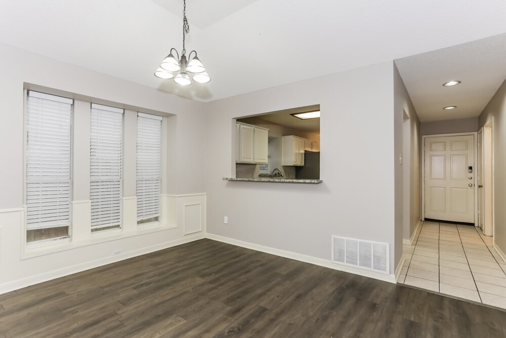 Building Photo - 1505 Gainsborough Way