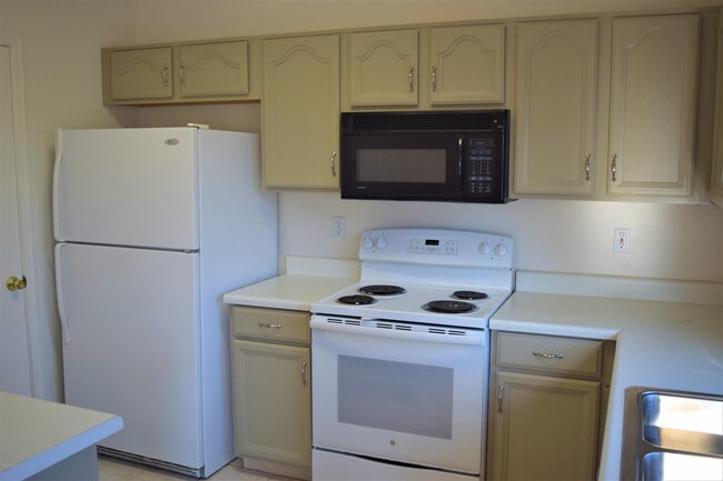 Building Photo - 13323 E Butler St