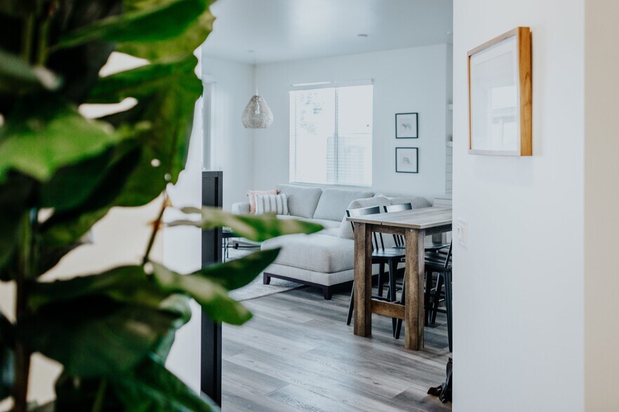 Park West at Stockdale River Ranch 250 S Heath Rd Bakersfield CA