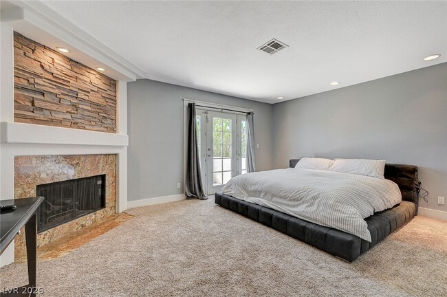 Building Photo - 3880 Leisure Ln