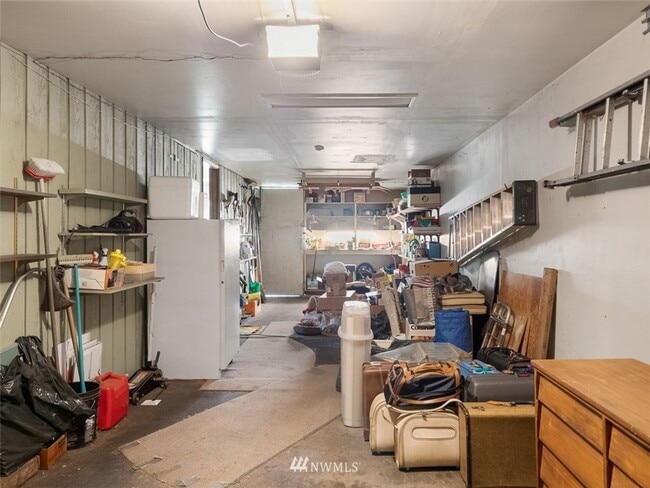 Building Photo - Charming 3-Bedroom Home with Fresh Updates