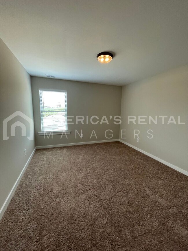 Building Photo - Home for Rent in Jasper, AL!!! Available to View Now!!!