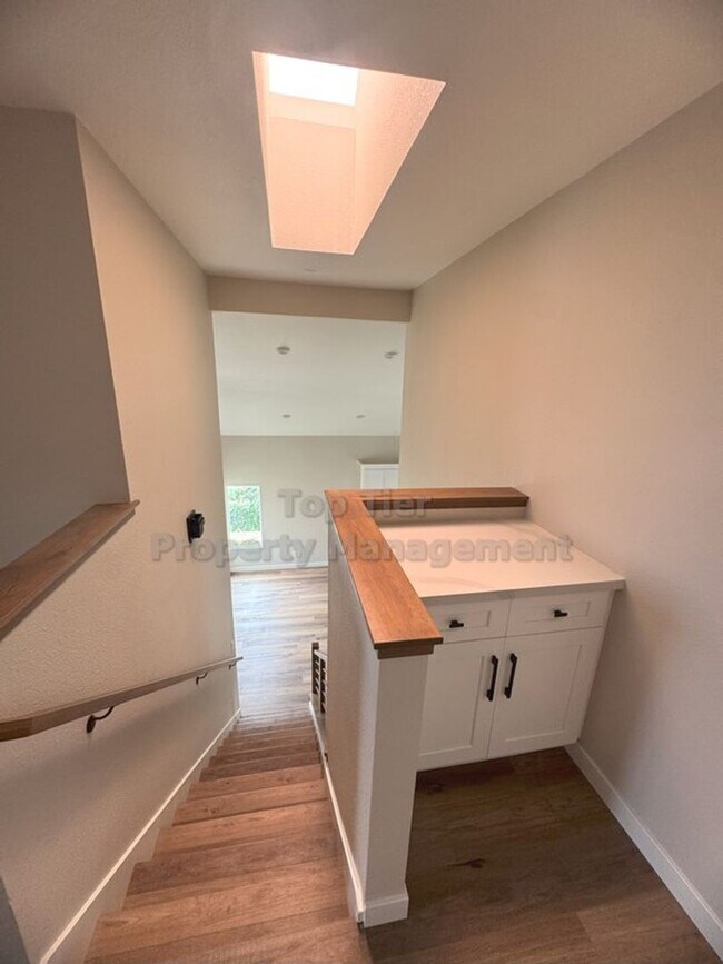 Building Photo - Fully Remodeled 3-Bedroom, 2.5 Bath Home i...