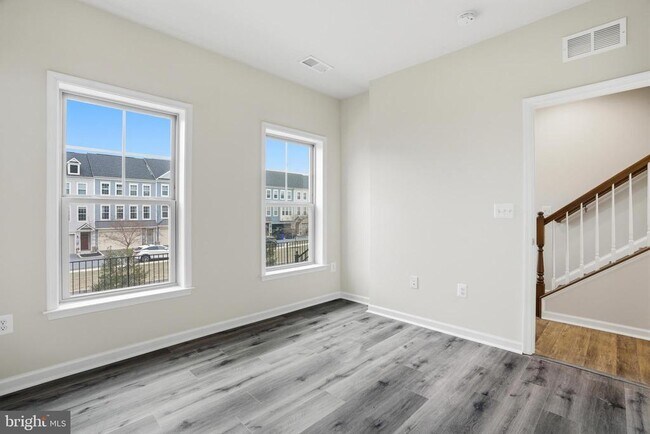 Building Photo - 14325 Potomac Heights Ln