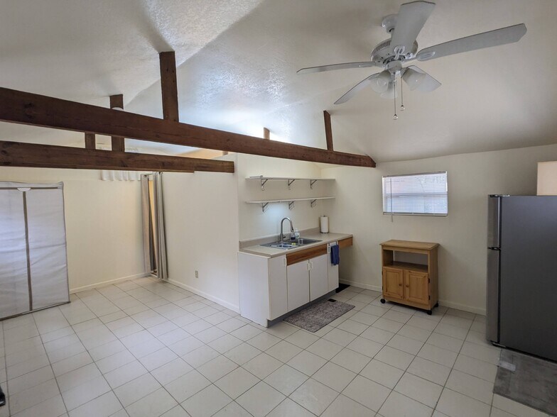 Primary Photo - 2044 NW 32nd Pl