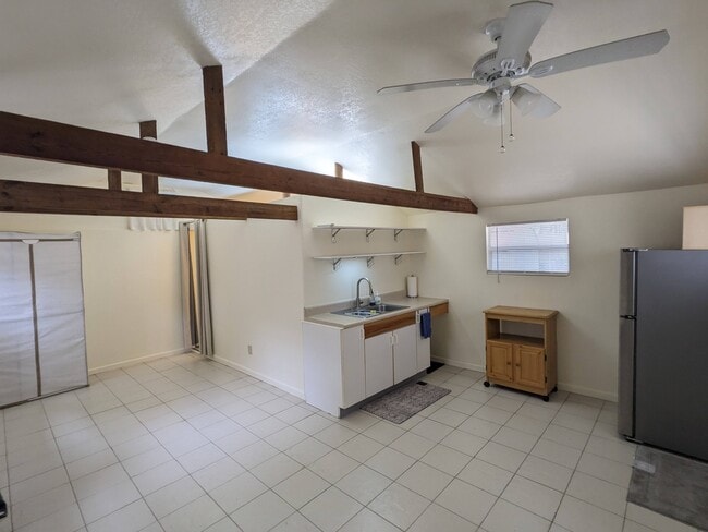 Building Photo - 2044 NW 32nd Pl
