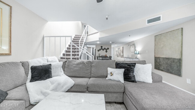 Building Photo - 2615 Hayden Rd