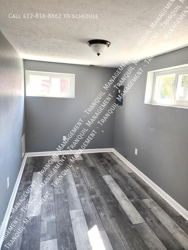 Building Photo - 542 Reed St