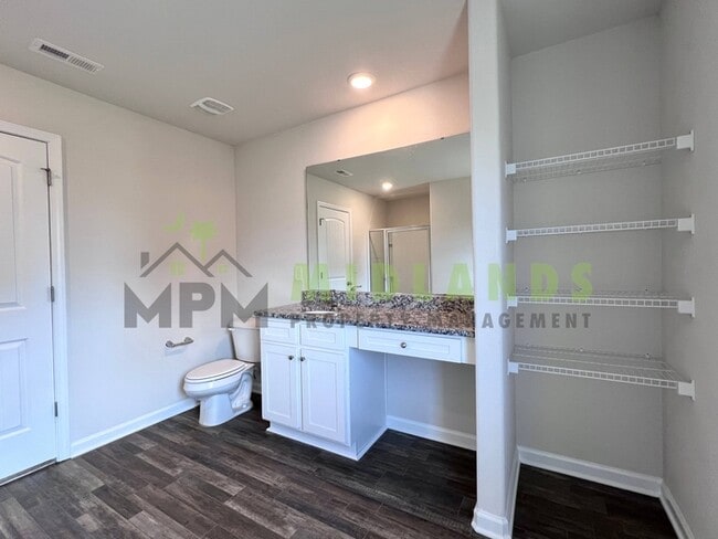 Building Photo - 645 Wild Tulip Ct