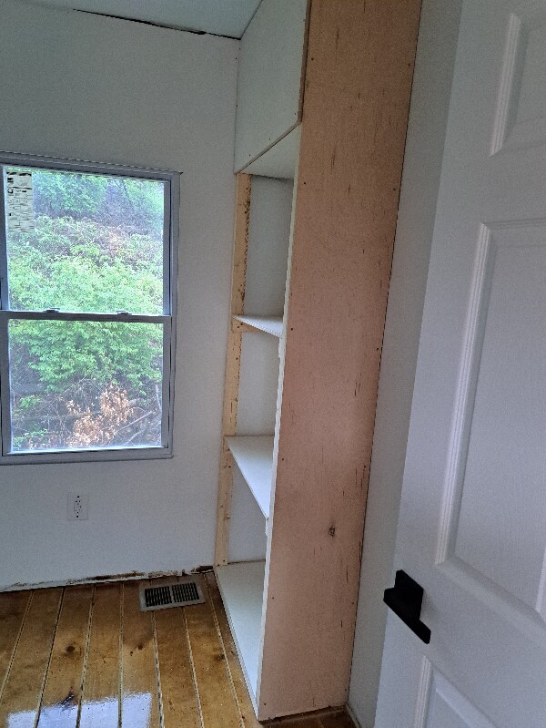 Building Photo - 2335 Milligan Ave