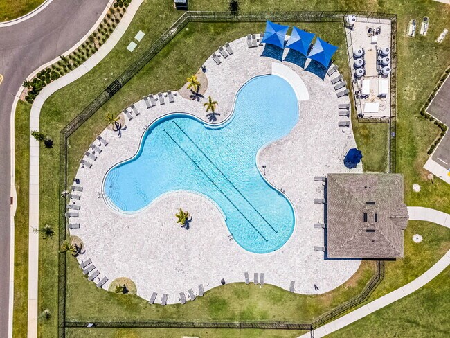 Building Photo - Spacious 4-Bed Retreat with 2.5 Baths in Davenport, FL – Your Next Rental Home Awaits!