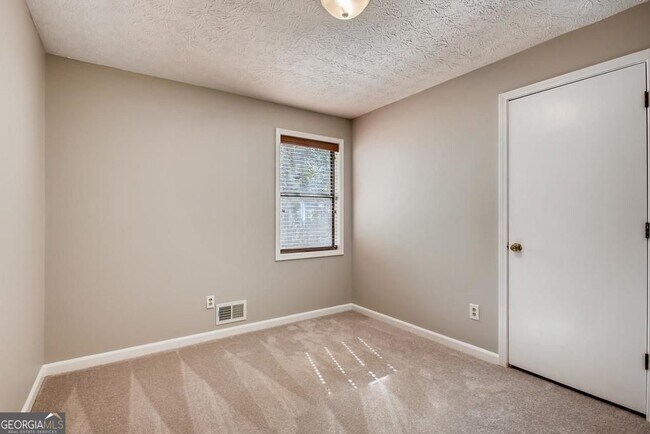 Building Photo - 2274 Turtle Landing