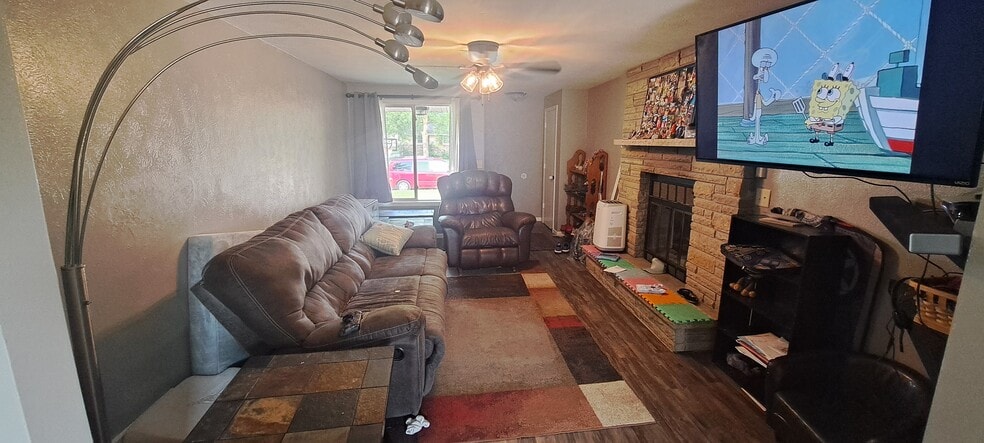 Front room - 2611 Clive St