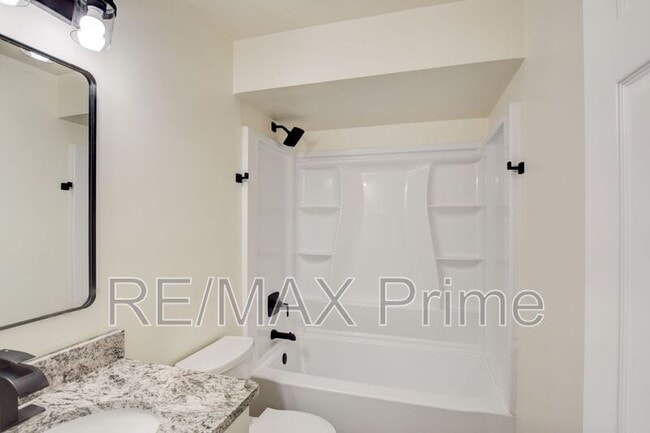 Building Photo - 1306 Linden Ave