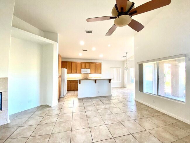 Building Photo - 45385 Big Canyon St