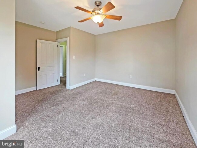 Building Photo - 778 Starr St