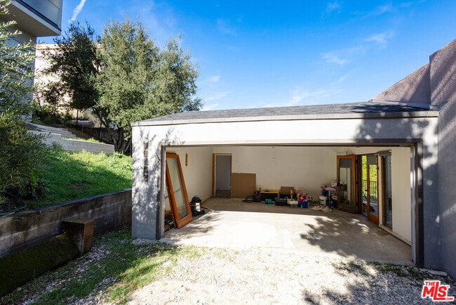 Building Photo - 26349 Fairside Rd