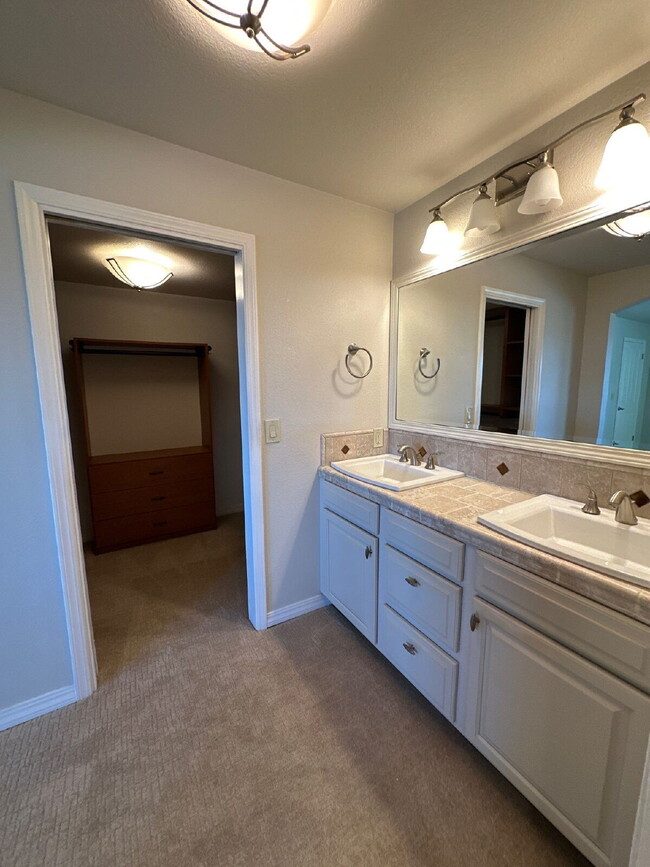 Building Photo - Pismo Beach Ocean View Condo