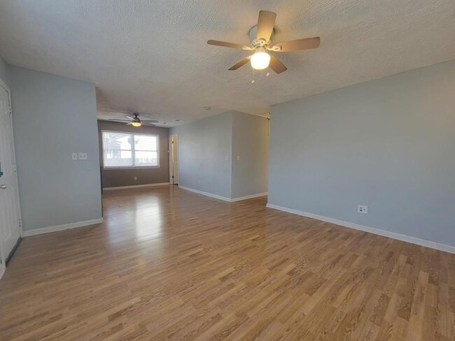 Building Photo - 62 Seabreeze Way