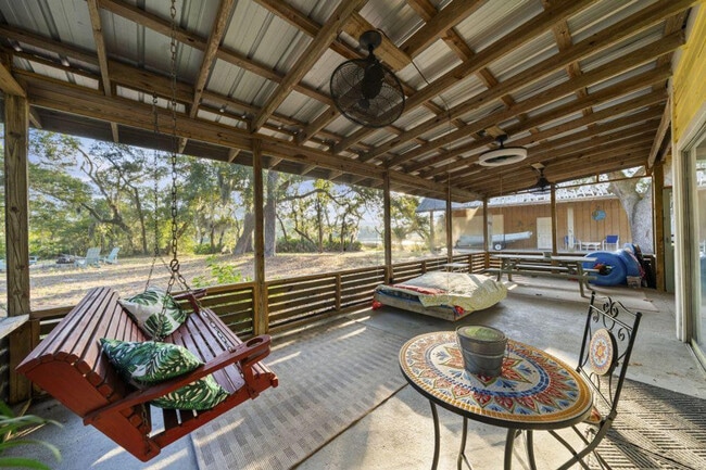 Building Photo - 11520 Council Ln