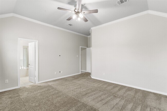 Building Photo - 131 San Jacinto Dr