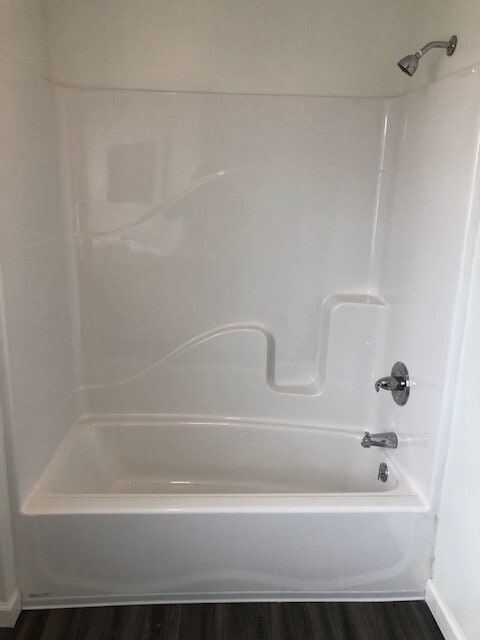 Building Photo - 2 Pike St