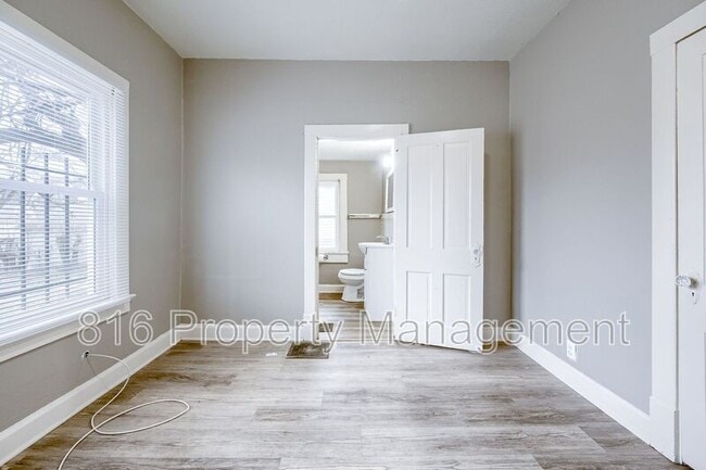 Building Photo - 5701 Anderson Ave
