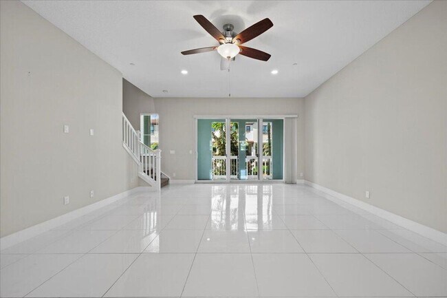 Building Photo - 7114 Edison Pl