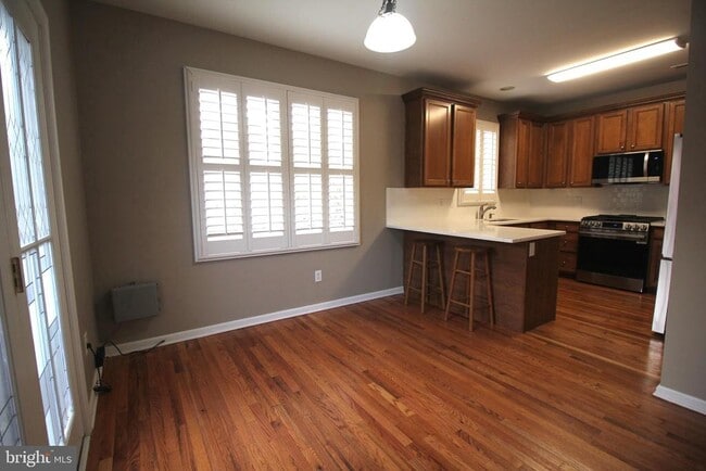 Building Photo - 151 Jackson St