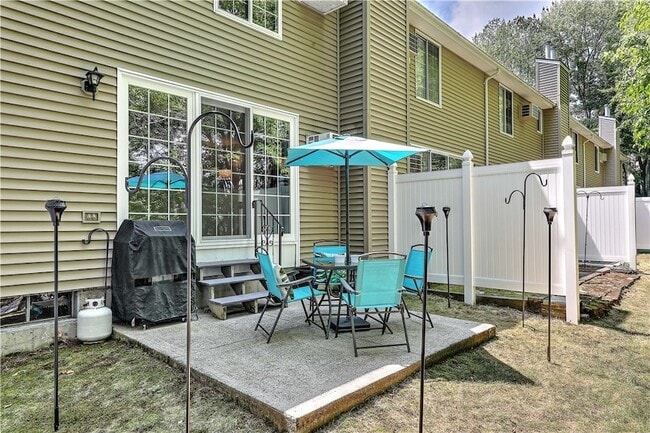 Building Photo - 28 Marigold Cir