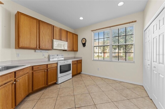 Building Photo - 1938 Fiesta Ridge Ct