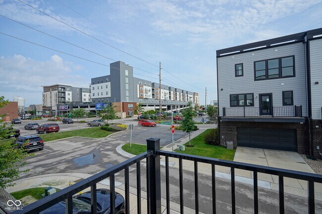 Building Photo - 9728 Junction Sta