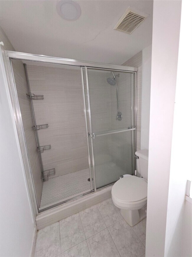 Building Photo - 9470 Tangerine Pl