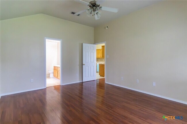 Building Photo - 5505 Gunnison Dr