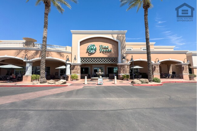 Building Photo - 2Bed/2Bath Townhouse in North Scottsdale! Ready for Immediate Move-In! -- 2 CAR GARAGE!